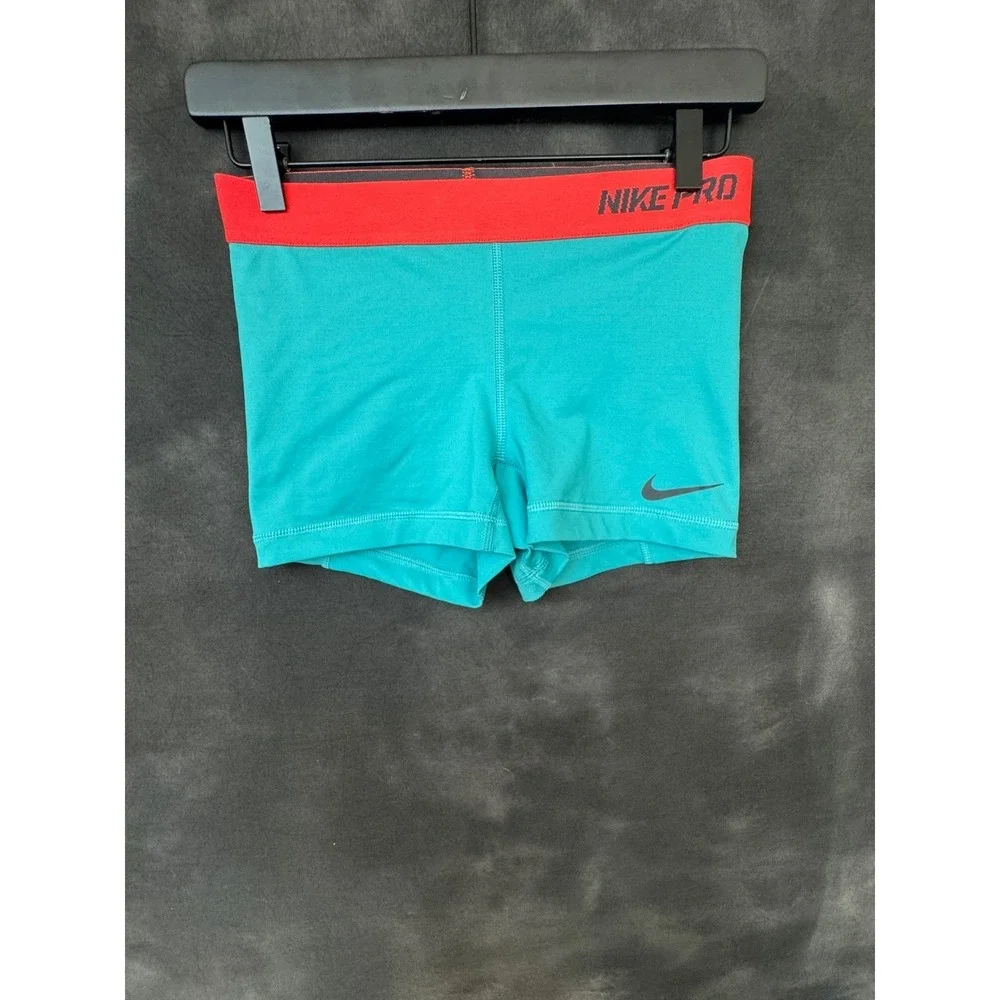 Nike Activewear Bundle Size S Sports Bras Nike Pro Shorts Foldie Fanny Pack Set